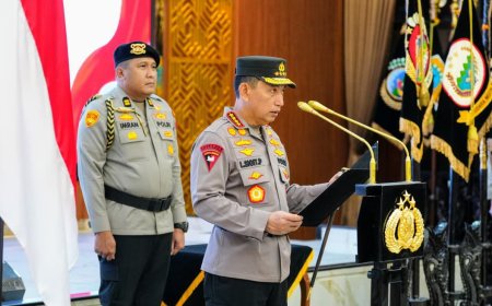 Kapolri Pimpin Pengukuhan Pejabat Baru Mabes Polri