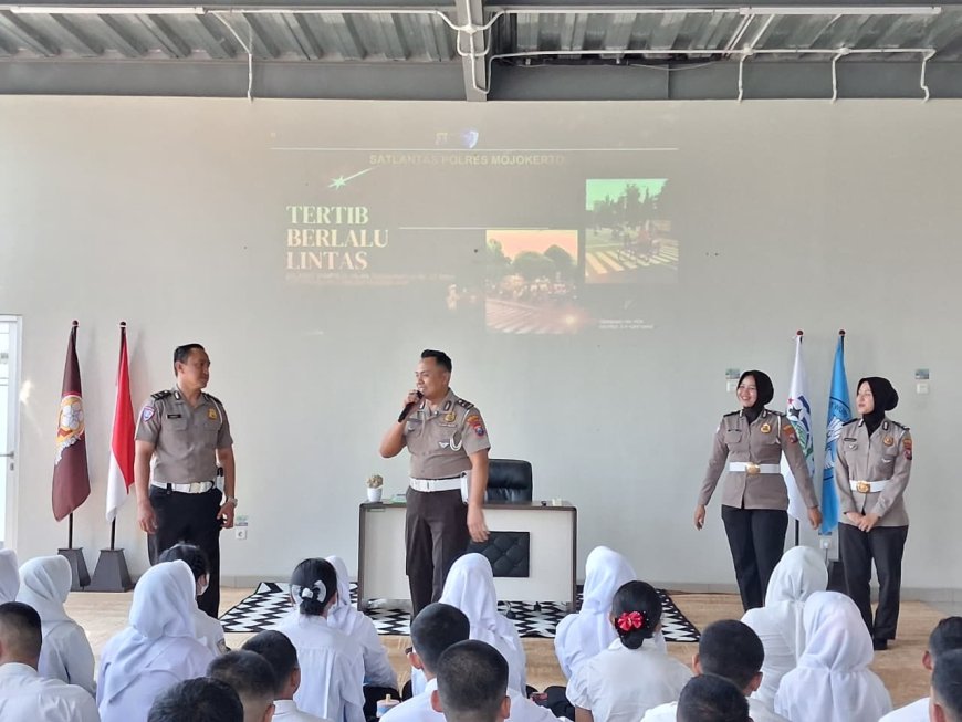 Polisi Edukasi Pelajar untuk Menjadi Generasi Tertib dan Berintegritas